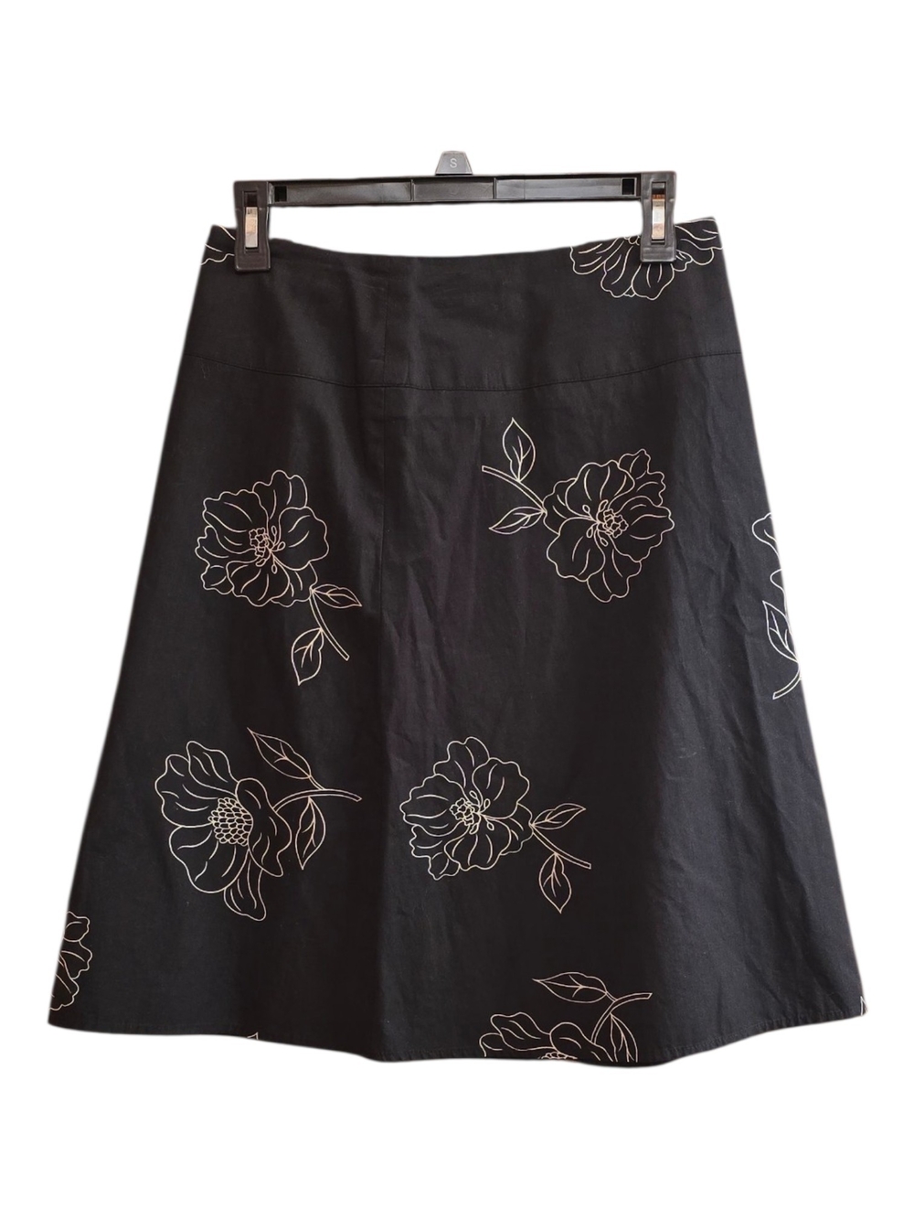 Tracy Evans Limited Black A-Line Skirt with Cream Floral Outline Size 3